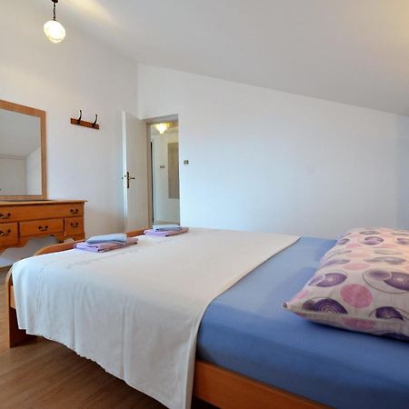 Apartments Viola Betina  Zimmer foto