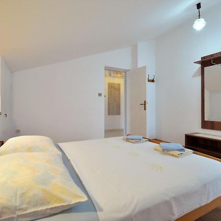 Apartments Viola Betina  Zimmer foto